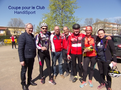 Coupe pour le Club handisport